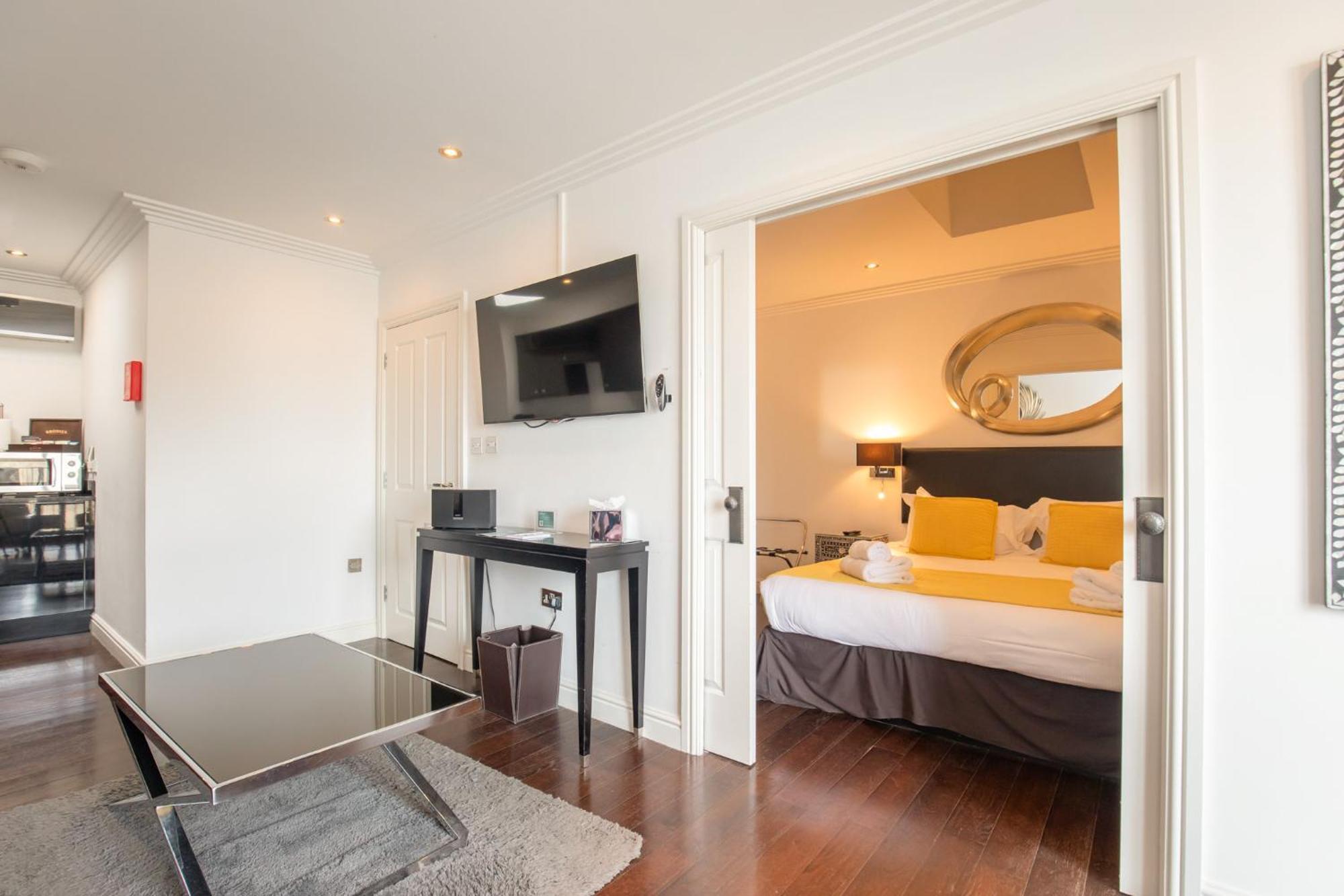 Strozzi Palace Suites By Mansley Cheltenham Exterior foto